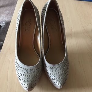 BCBG Paris pumps